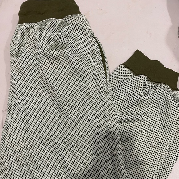 Nike sweatpants - Picture 2 of 3